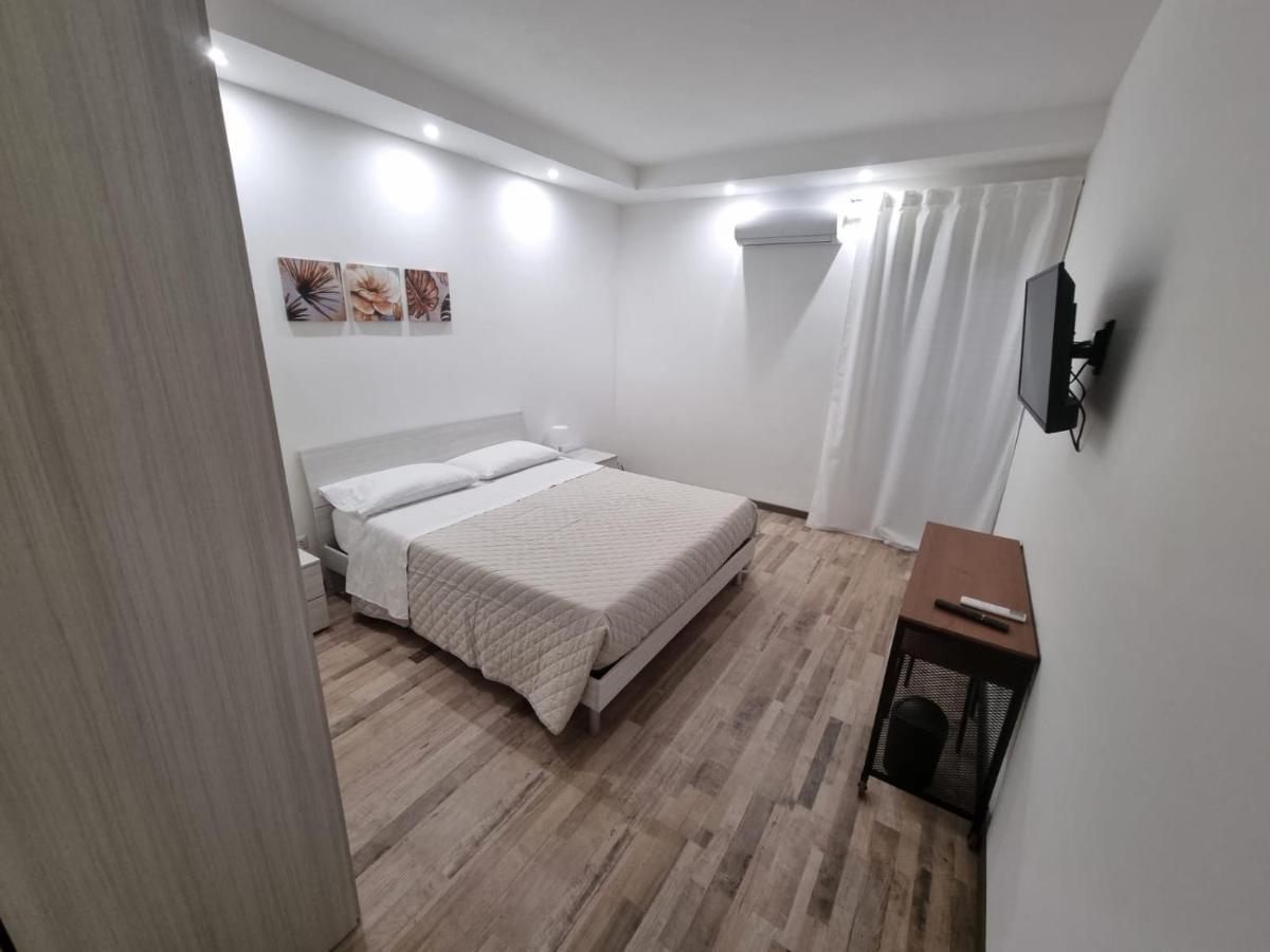 Civico 1 Apartment Valguarnera Caropepe Luaran gambar